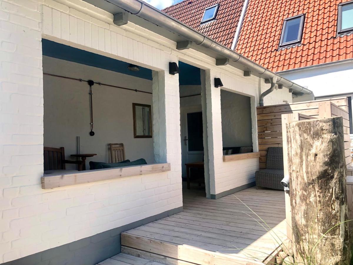 Gaestehaus Kajuete Direkt Am Wasser Friedrichstadt Luaran gambar
