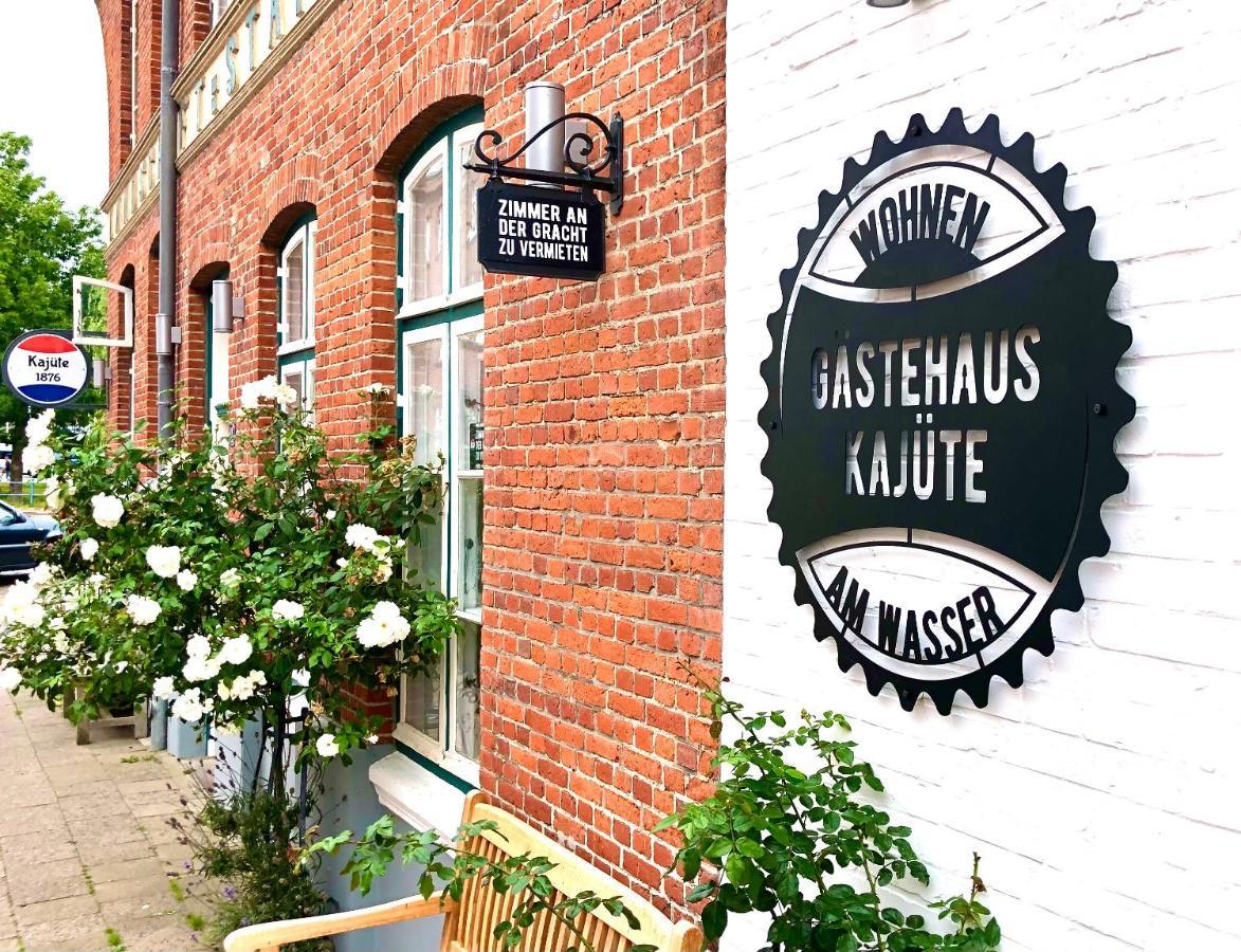 Gaestehaus Kajuete Direkt Am Wasser Friedrichstadt Luaran gambar