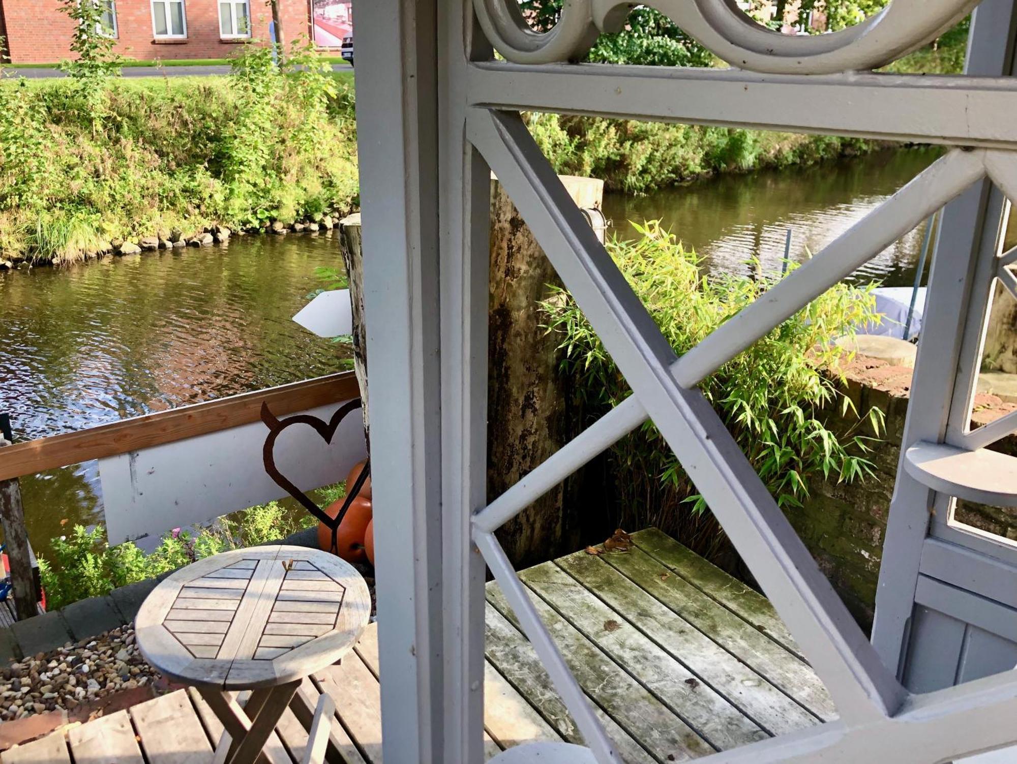 Gaestehaus Kajuete Direkt Am Wasser Friedrichstadt Luaran gambar