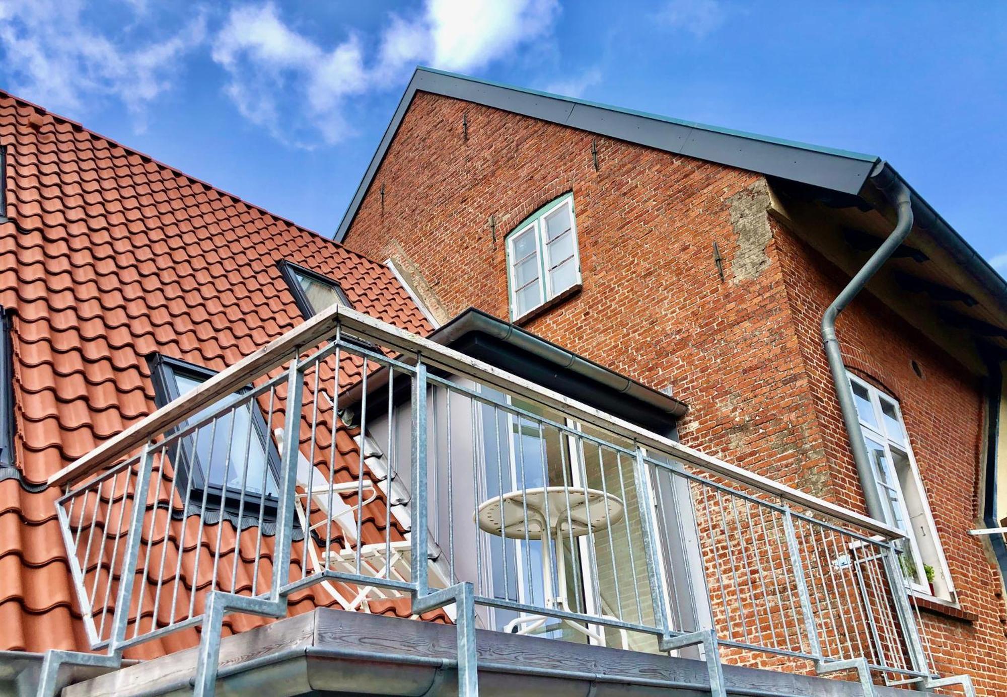 Gaestehaus Kajuete Direkt Am Wasser Friedrichstadt Luaran gambar